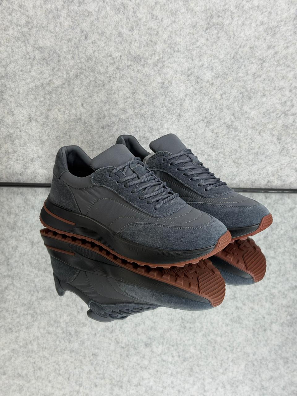 Loro Piana Urban Trail Runner