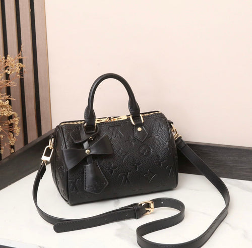 Louis Vuitton Bella Tote (Black Monogram Giant)