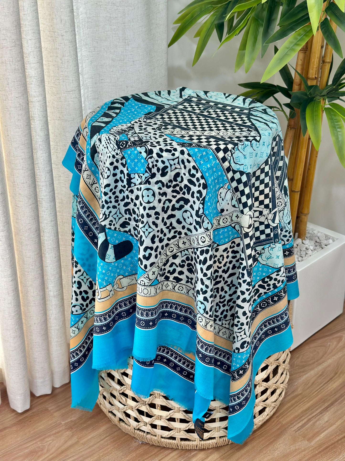 Louis Vuitton Monogram Giant Animal Scarf (Blue/Black/White)