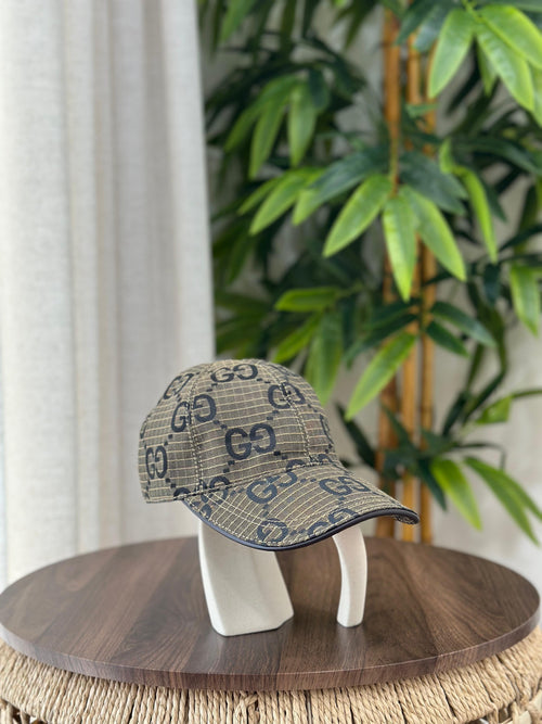 Gucci Jumbo GG Canvas Baseball Hat (Camel/Ebony)